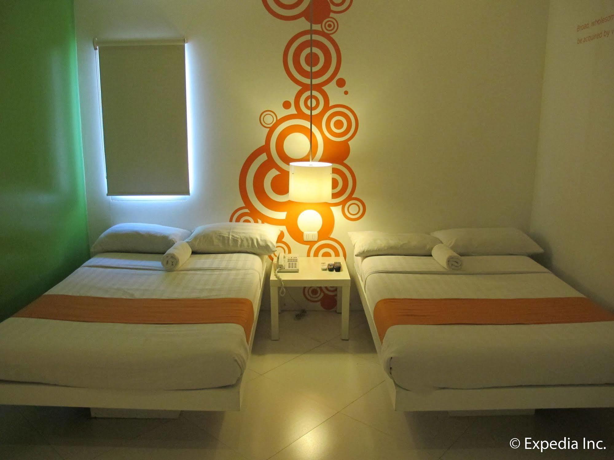 Islands Stay Hotels - Uptown Cebu Exterior foto